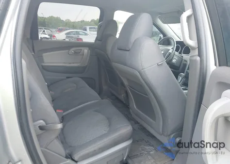 2011 Chevrolet Traverse Ls z USA, uszkodzony, nr VIN 1GNKVFED9BJ176087